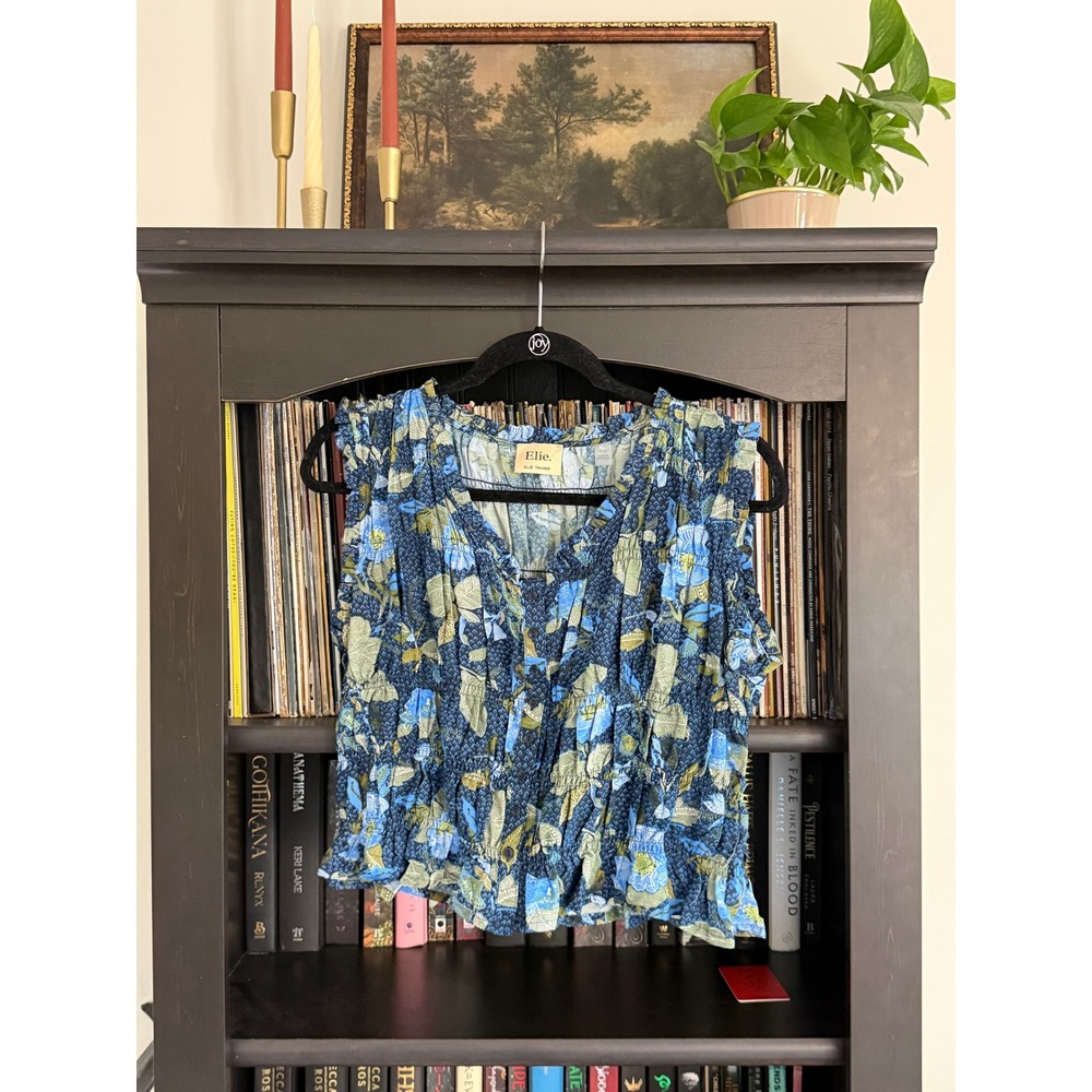 Elie Elie Tahari Blouse Medium Blue Floral Smocked Button Ruffle V-Neck Top